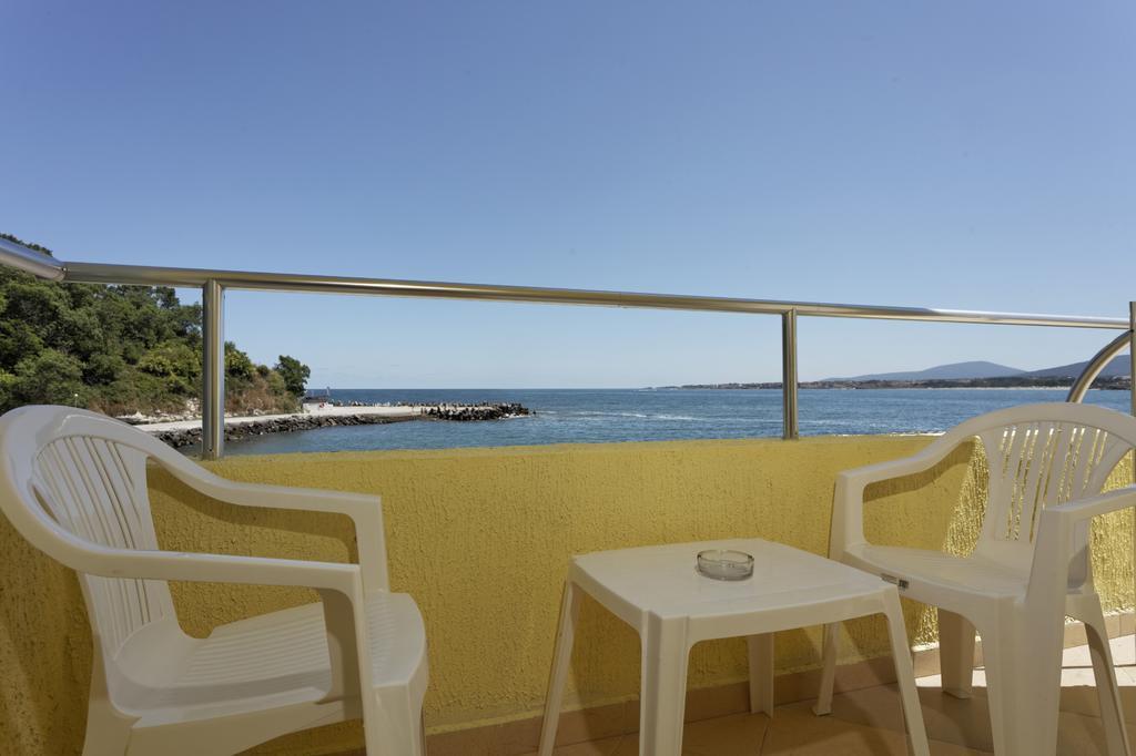 Hotel Marina Kiten  Exterior foto