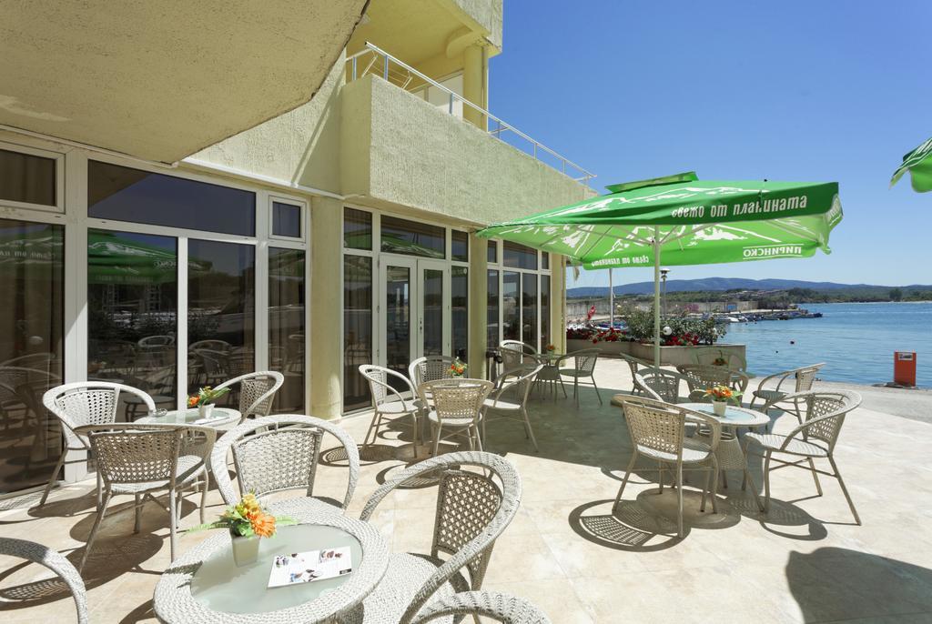 Hotel Marina Kiten  Exterior foto