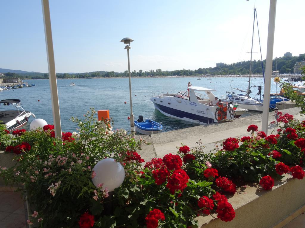 Hotel Marina Kiten  Exterior foto